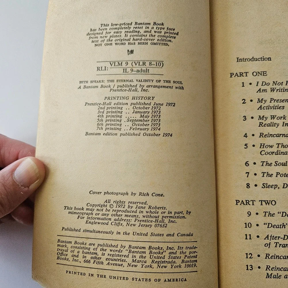 Vtg Seth Speaks by Jane Roberts 1974 Bantam‎ Paperback Book